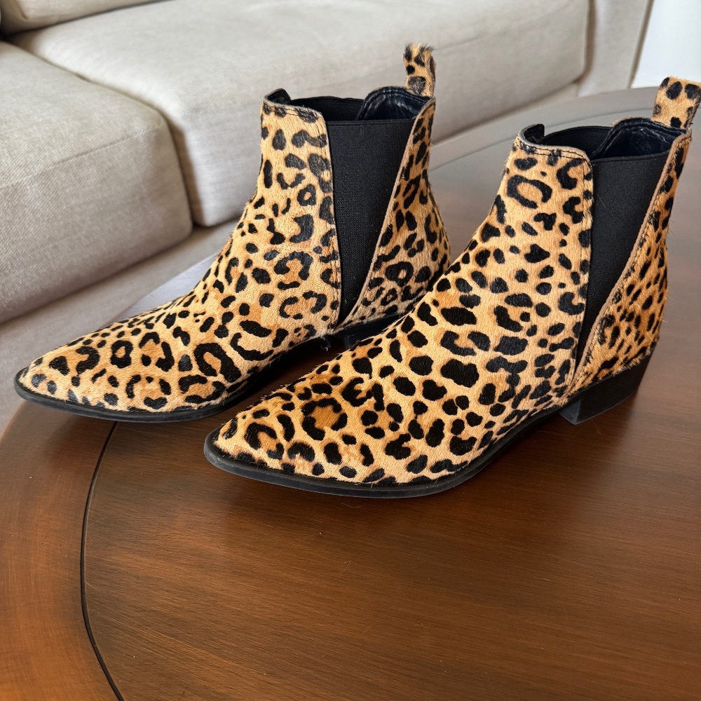 Steve Madden Jerry Leopard Print Calf Hair Pointed Toe Ankle Booties Size 7.5